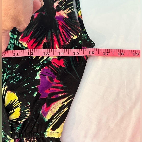BCBG MaxAzria Tropical Sleeveless Dress - Size XS Worn Once - Picture 3 of 12